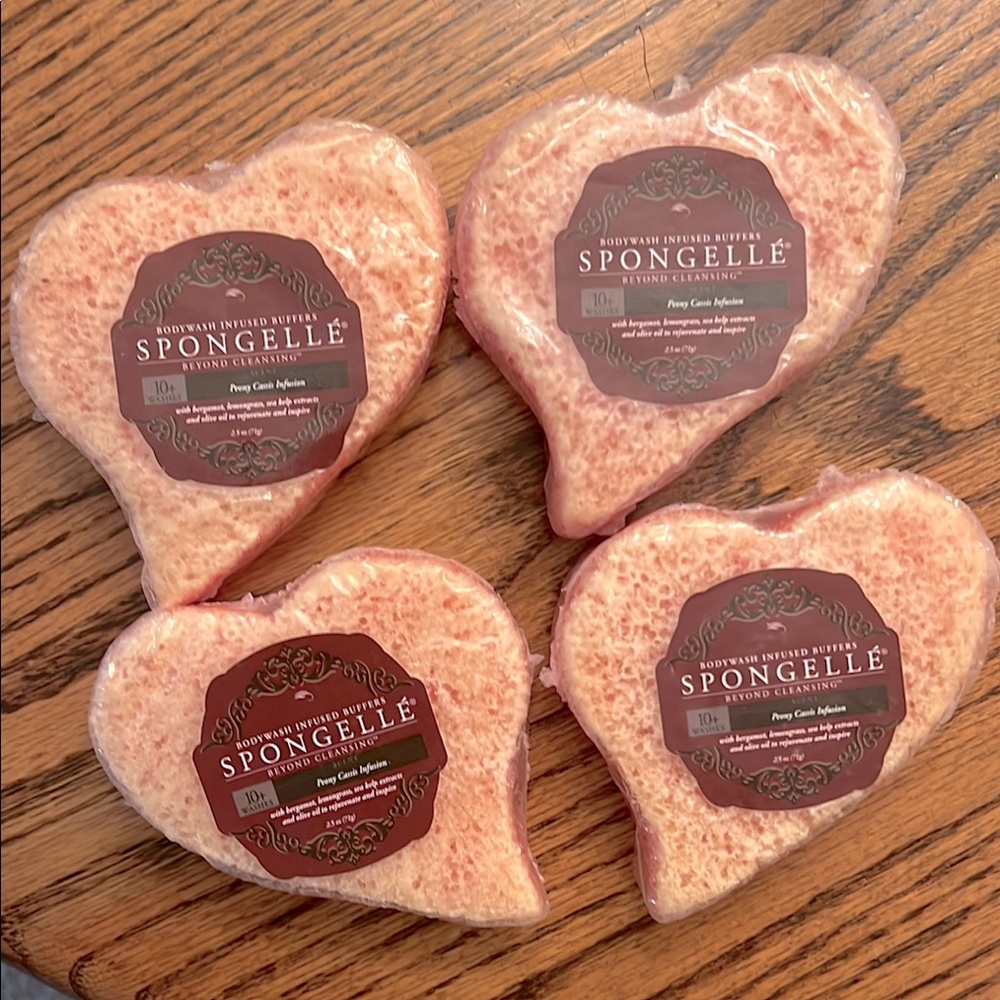 Spongelle Bodywash infused buffer Heart-Shaped beyond cleansing peony cassis 4pc